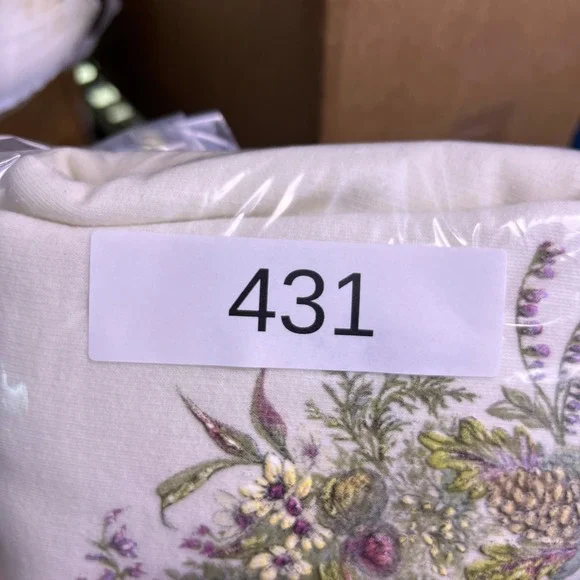 Northern Reflections Women's Cream Floral Bird Embroidered Collared Sweatshirt L - Picture 8 of 8